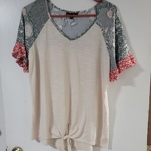 Cream Short-Sleeve Tie-Front Top with Printed Sleeves